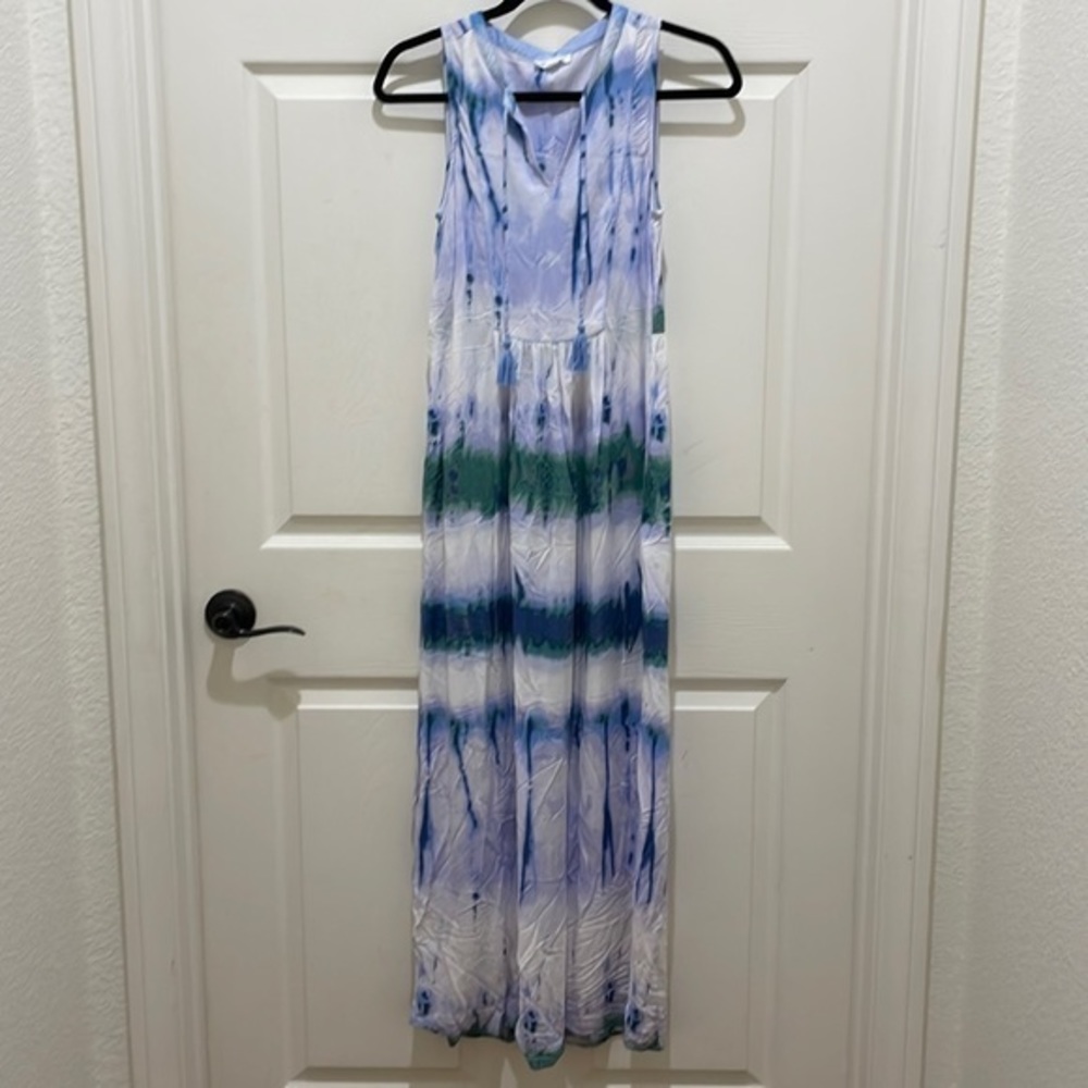 Beachlunchlounge Blue, Green & White Tie Dye Sleeveless V-Neck Maxi Dress